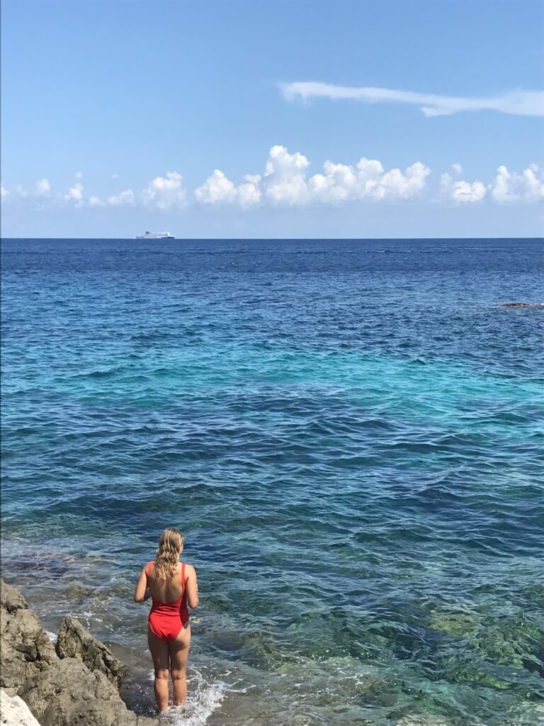 Why we fall in love with the ocean (The psychology of the big blue)